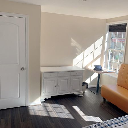 Sweet Bedroom Located Central Of Downtown بالتيمور المظهر الخارجي الصورة